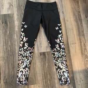 Alo Yoga leggings with butterfly design
